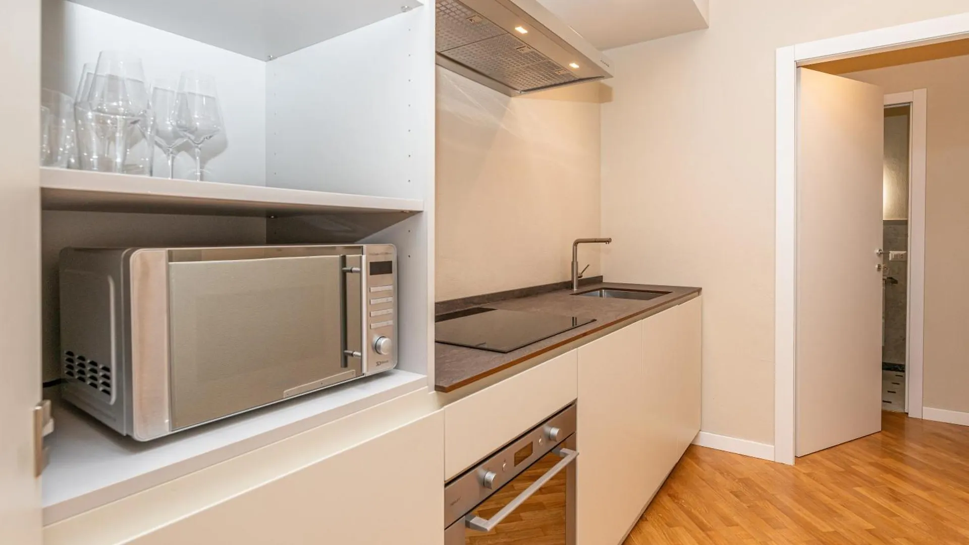 Historical Center Brand New Gem Apartman Como 0*,  Olaszország