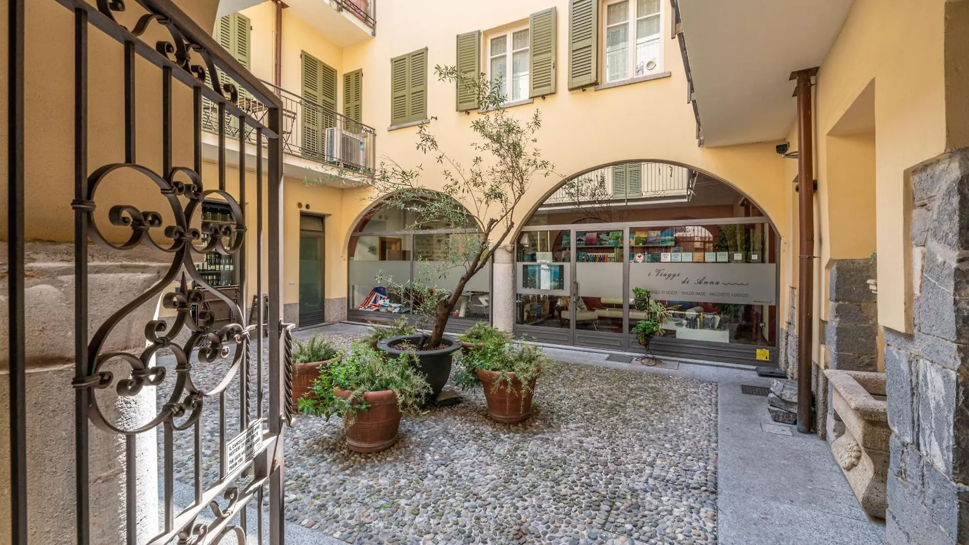 Historical Center Brand New Gem Apartman Como 0*,